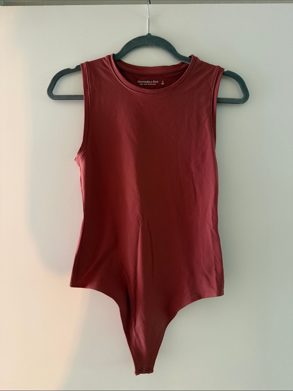 Abercrombie & Fitch Sleeveless Bodysuit in Deep Red